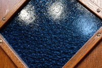 幅716ミリ　ダイヤ型小窓にブルーガラスが煌めく爽やかなレトロドア　F7996　在庫1枚
