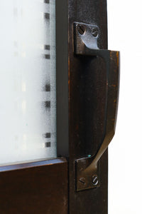 幅788ミリ　チェック柄の格子模様が可愛らしいガラス戸　F8075　在庫1枚