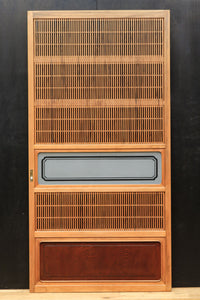 幅875ミリ　温かみのある木地色と腰板の欅のコントラストが素敵な極上大阪格子戸　F8108　在庫1枚