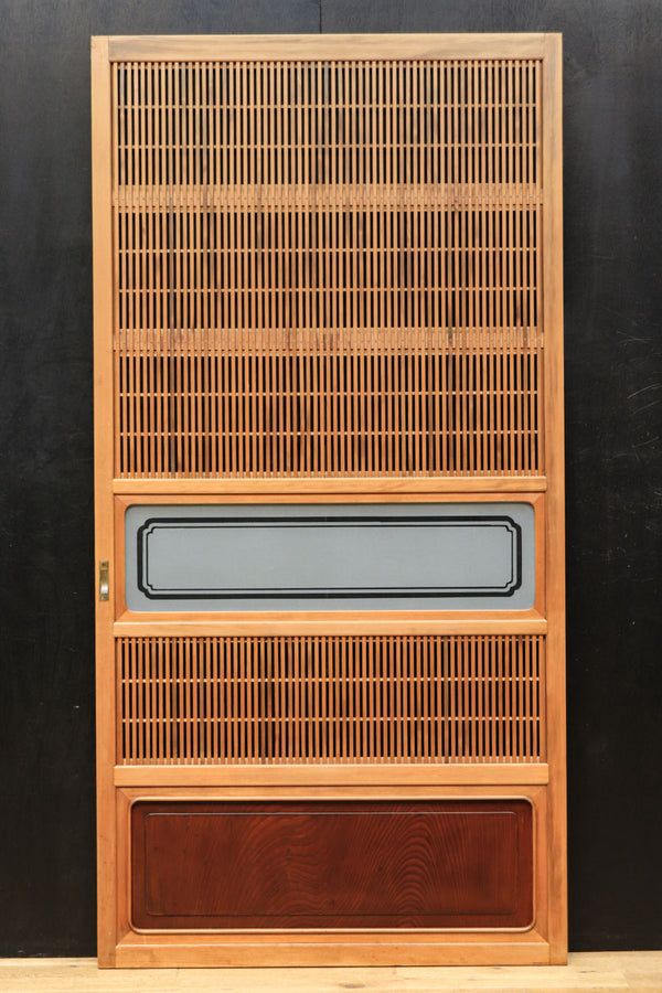 幅875ミリ　温かみのある木地色と腰板の欅のコントラストが素敵な極上大阪格子戸　F8108　在庫4枚