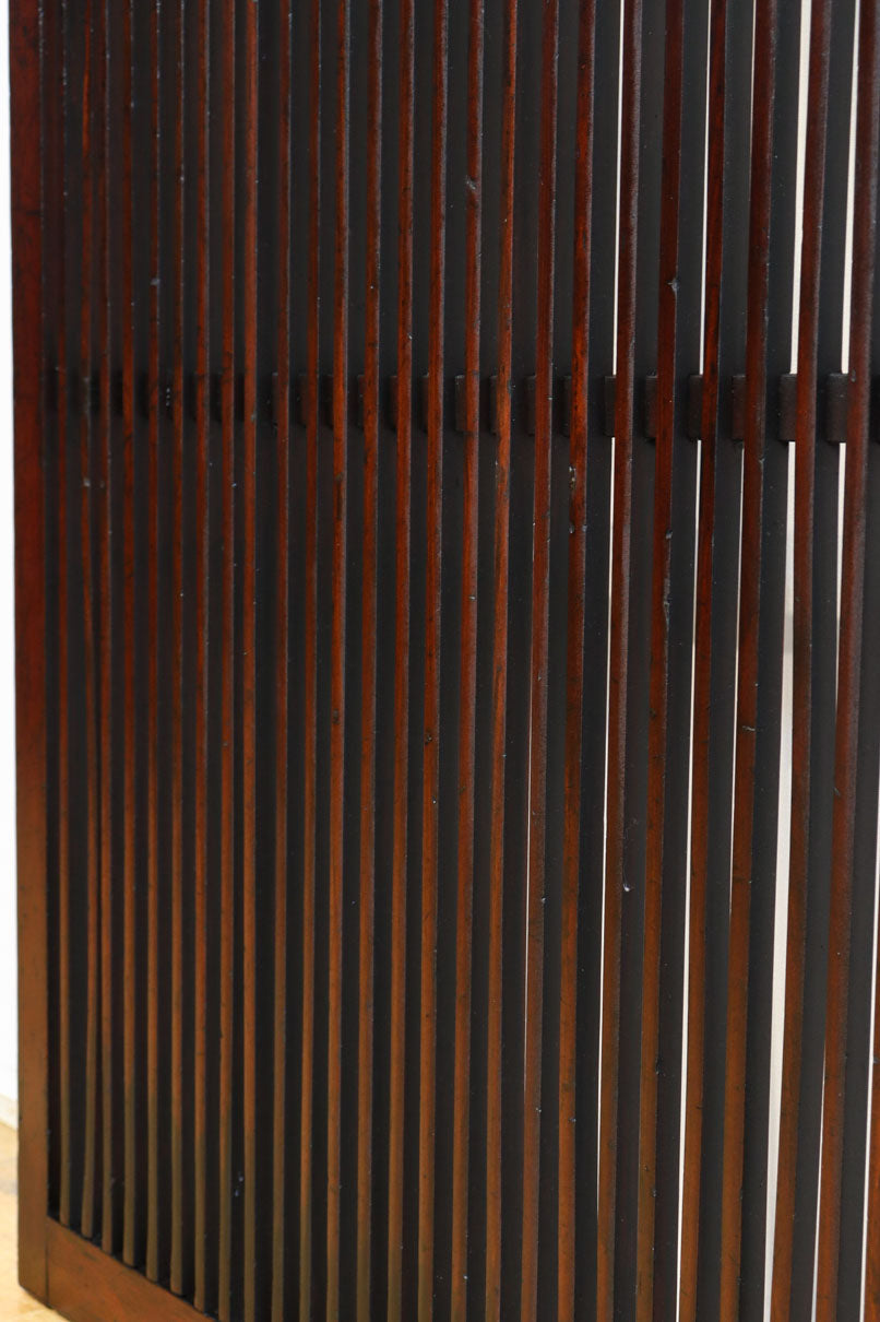 幅670ミリ　スリムサイズ！！深みを増した色彩で落ち着きある全面丸格子戸　F8437　在庫1枚