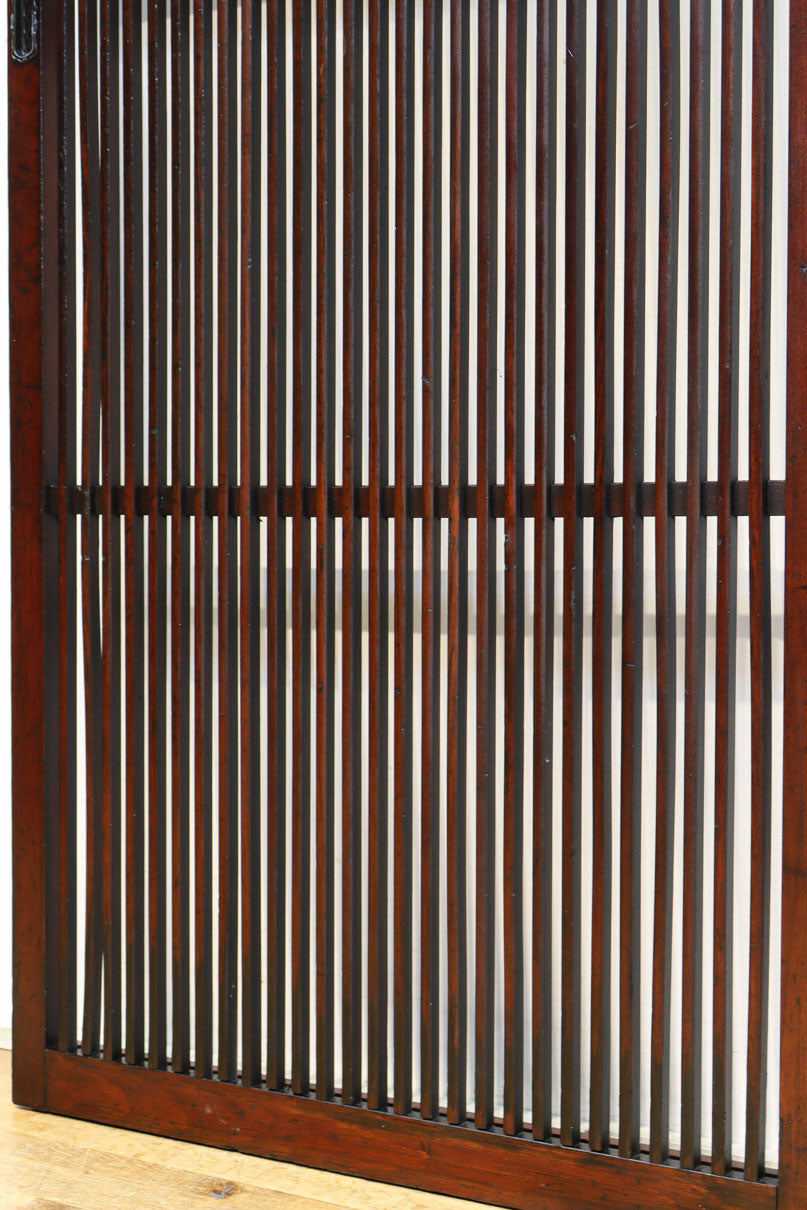 幅670ミリ　スリムサイズ！！深みを増した色彩で落ち着きある全面丸格子戸　F8437　在庫1枚