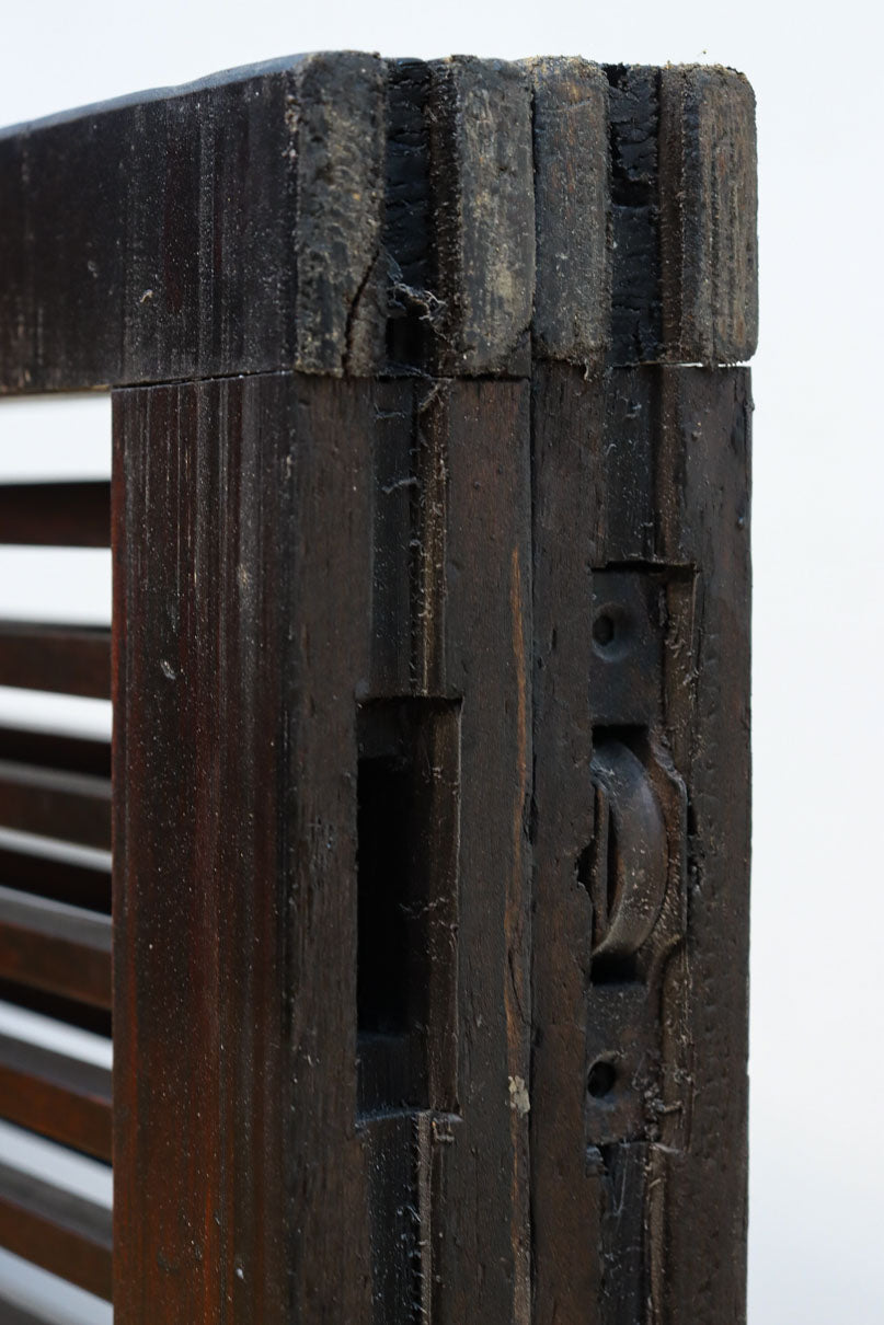 幅670ミリ　スリムサイズ！！深みを増した色彩で落ち着きある全面丸格子戸　F8437　在庫1枚