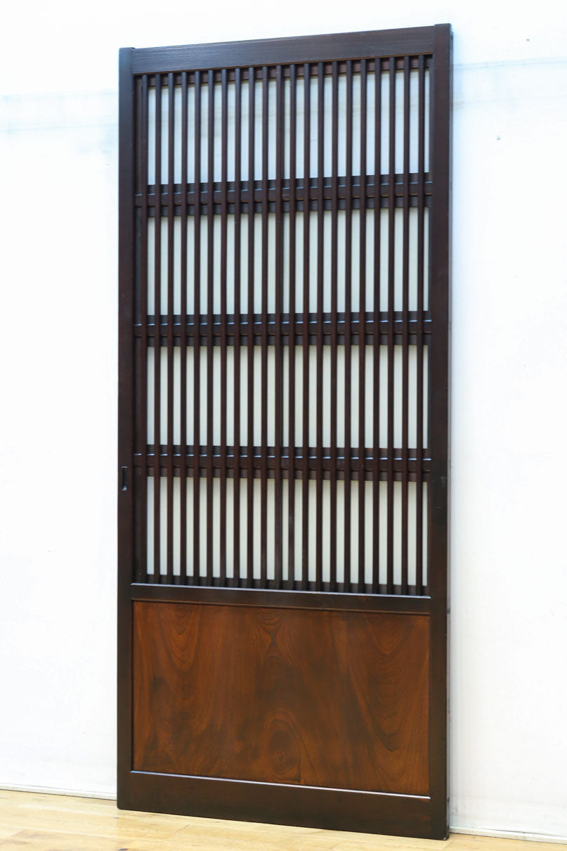 高さ1920ミリ　落ち着いた眺めの2種類ガラス入り背高格子戸　F8440　在庫2枚