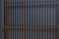 高さ1920ミリ　落ち着いた眺めの2種類ガラス入り背高格子戸　F8440　在庫2枚