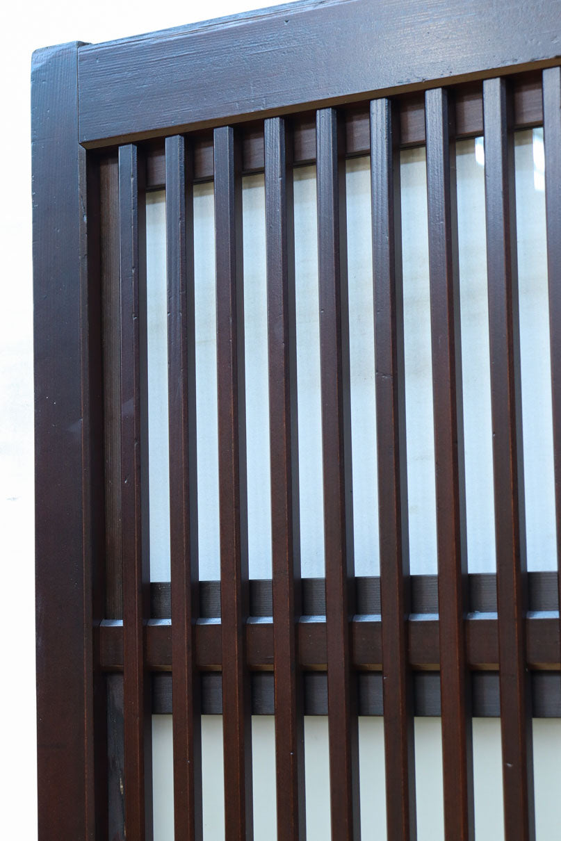 高さ1920ミリ　落ち着いた眺めの2種類ガラス入り背高格子戸　F8440　在庫2枚