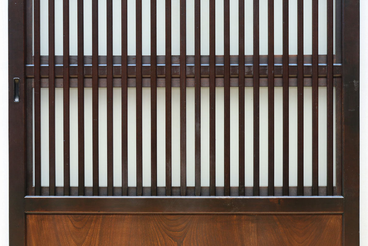 高さ1920ミリ　落ち着いた眺めの2種類ガラス入り背高格子戸　F8440　在庫2枚