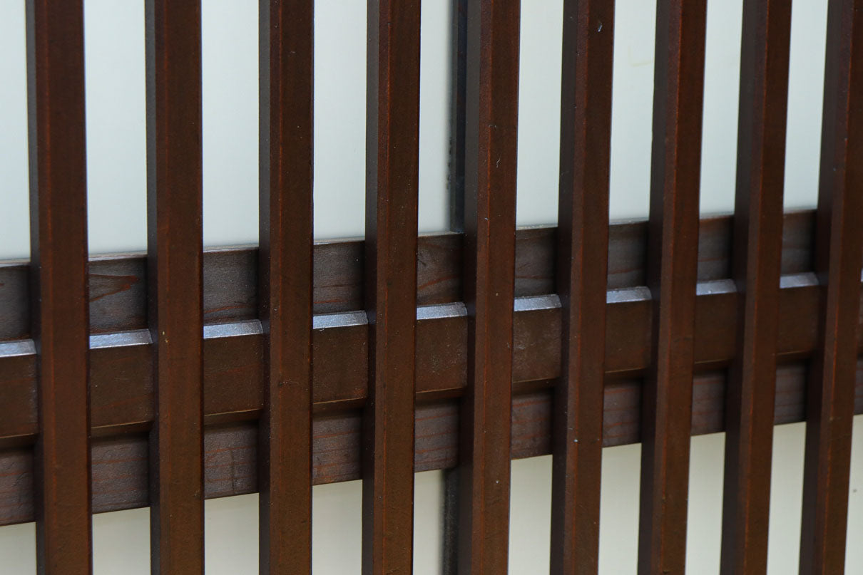 高さ1920ミリ　落ち着いた眺めの2種類ガラス入り背高格子戸　F8440　在庫2枚