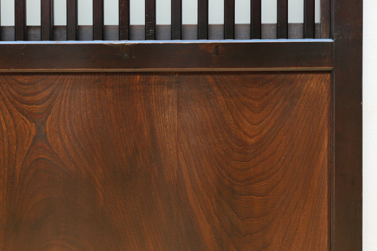 高さ1920ミリ　落ち着いた眺めの2種類ガラス入り背高格子戸　F8440　在庫2枚