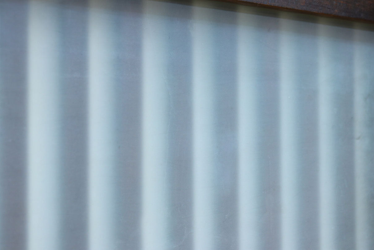 高さ1920ミリ　落ち着いた眺めの2種類ガラス入り背高格子戸　F8440　在庫2枚