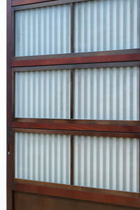 高さ1920ミリ　落ち着いた眺めの2種類ガラス入り背高格子戸　F8440　在庫2枚