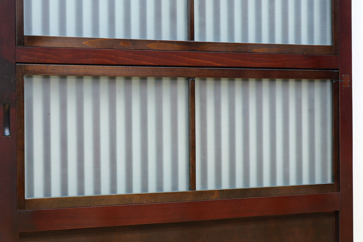 高さ1920ミリ　落ち着いた眺めの2種類ガラス入り背高格子戸　F8440　在庫2枚