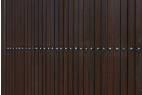 幅896 高さ1823ミリ　重厚感ある作りで落ち着いた佇まいの全面平格子戸　F8442　在庫2枚