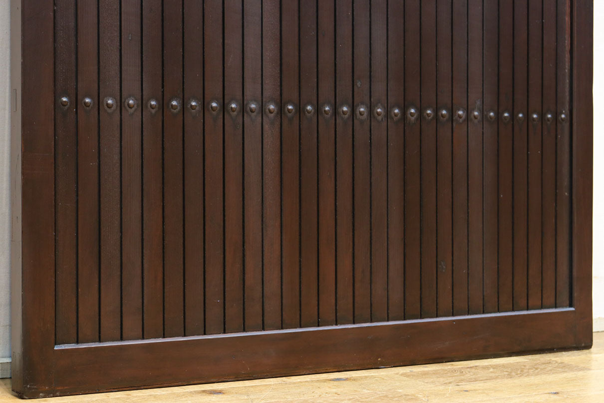 幅896 高さ1823ミリ　重厚感ある作りで落ち着いた佇まいの全面平格子戸　F8442　在庫2枚