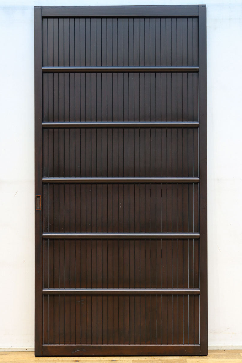 幅896 高さ1823ミリ　重厚感ある作りで落ち着いた佇まいの全面平格子戸　F8442　在庫2枚