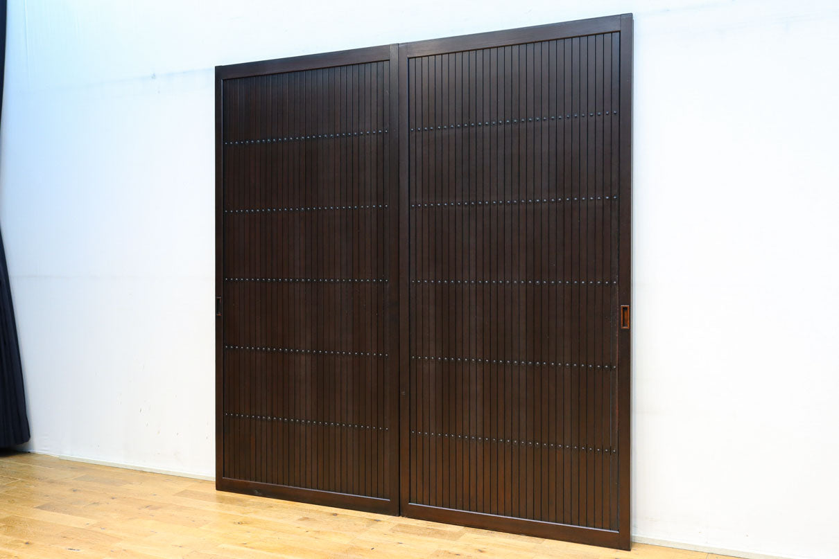 幅896 高さ1823ミリ　重厚感ある作りで落ち着いた佇まいの全面平格子戸　F8442　在庫2枚