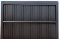 幅896 高さ1823ミリ　重厚感ある作りで落ち着いた佇まいの全面平格子戸　F8442　在庫2枚