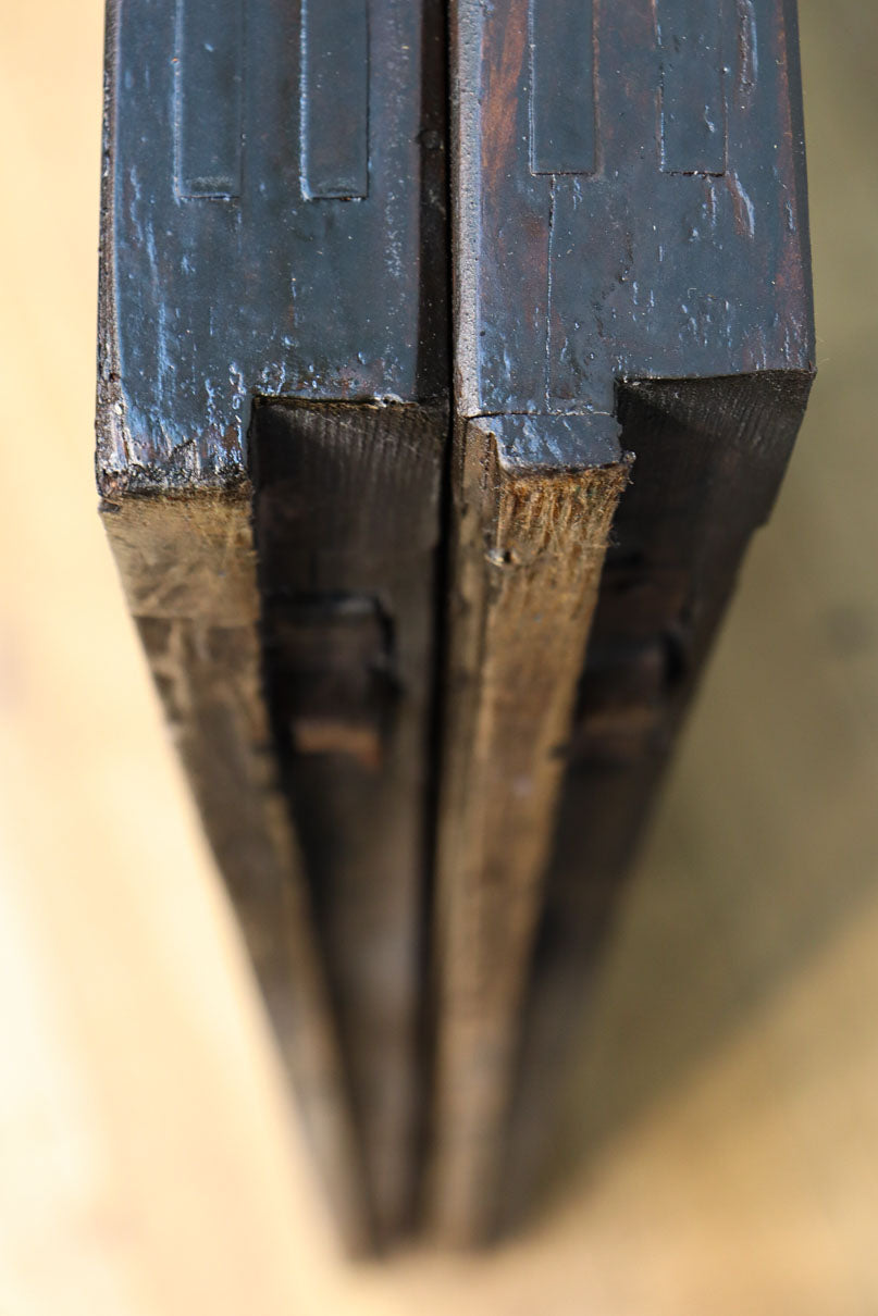 幅896 高さ1823ミリ　重厚感ある作りで落ち着いた佇まいの全面平格子戸　F8442　在庫2枚