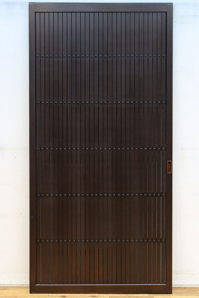 幅896 高さ1823ミリ　重厚感ある作りで落ち着いた佇まいの全面平格子戸　F8442　在庫2枚