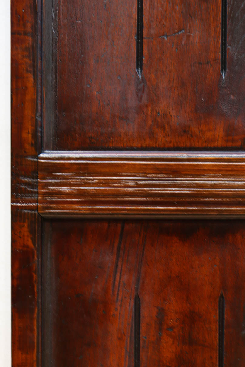 幅848ミリ　稀少デザイン！！溝の装飾を施した格調ある板戸　F8456　在庫2枚