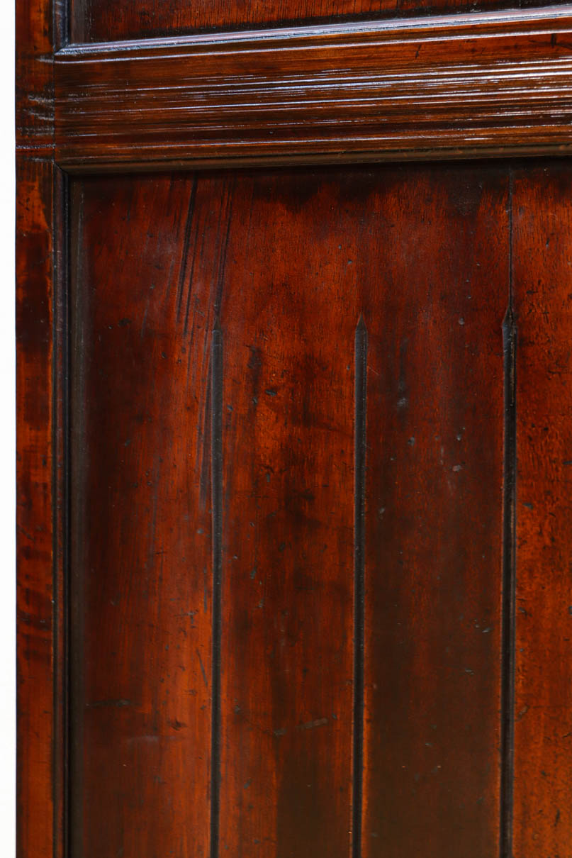 幅848ミリ　稀少デザイン！！溝の装飾を施した格調ある板戸　F8456　在庫2枚