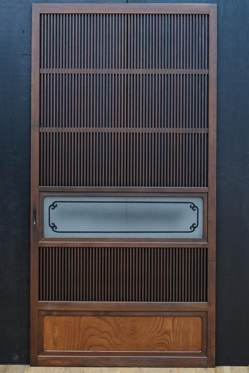 幅898ミリ　繊細な格子作りで和の趣きある大阪格子戸　F8457　在庫2枚