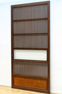 幅898ミリ　繊細な格子作りで和の趣きある大阪格子戸　F8457　在庫2枚