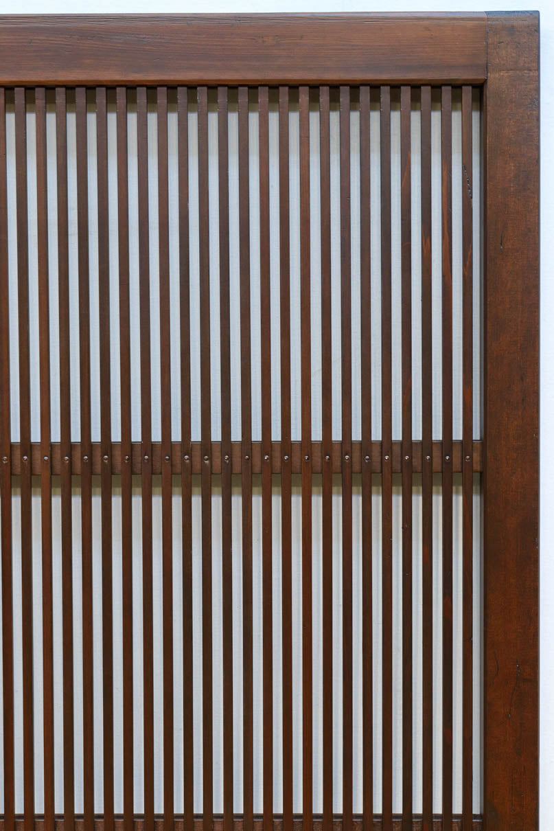 幅898ミリ　繊細な格子作りで和の趣きある大阪格子戸　F8457　在庫2枚