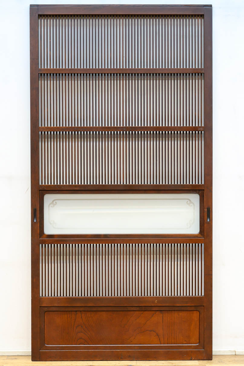 幅898ミリ　繊細な格子作りで和の趣きある大阪格子戸　F8457　在庫2枚