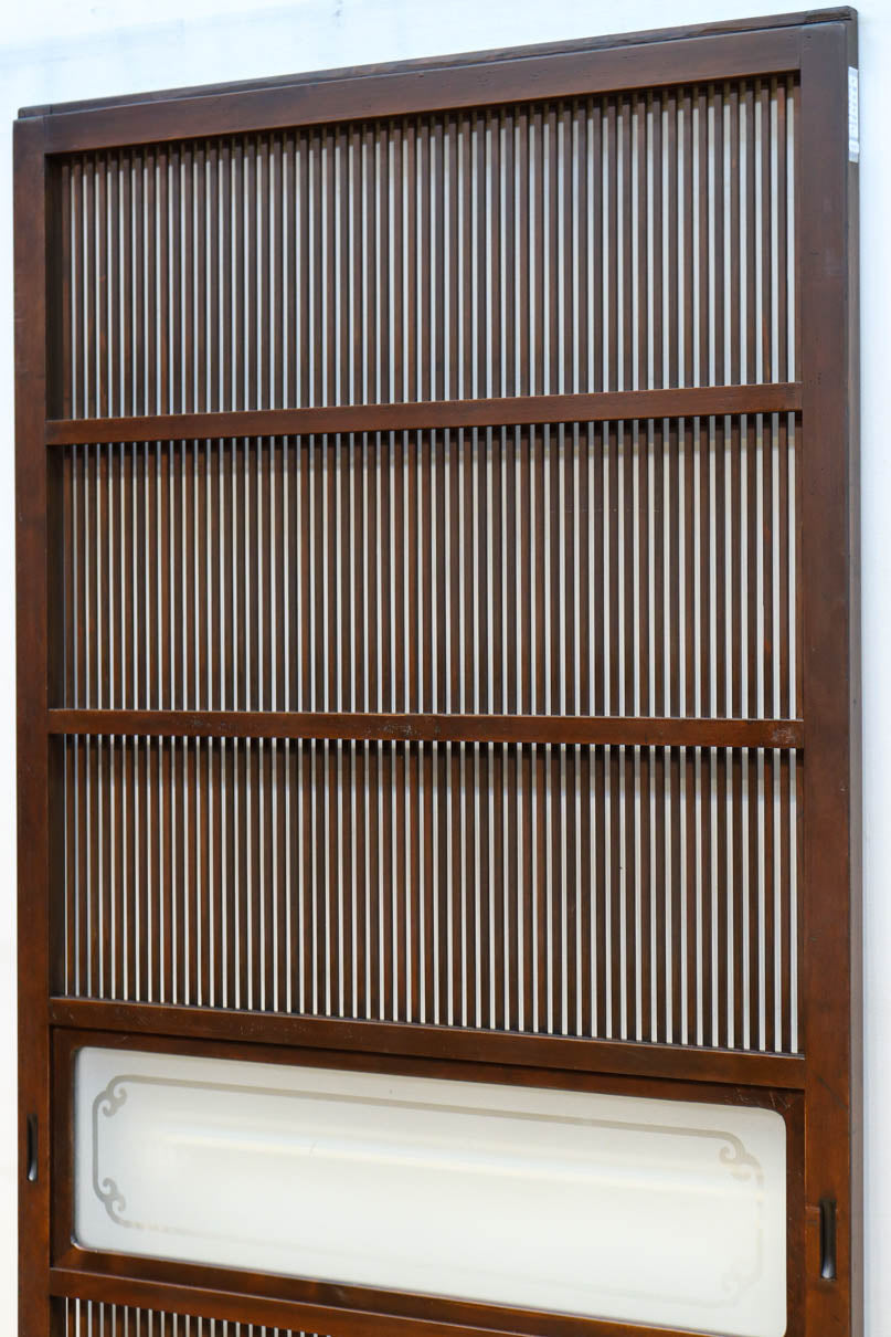 幅898ミリ　繊細な格子作りで和の趣きある大阪格子戸　F8457　在庫2枚