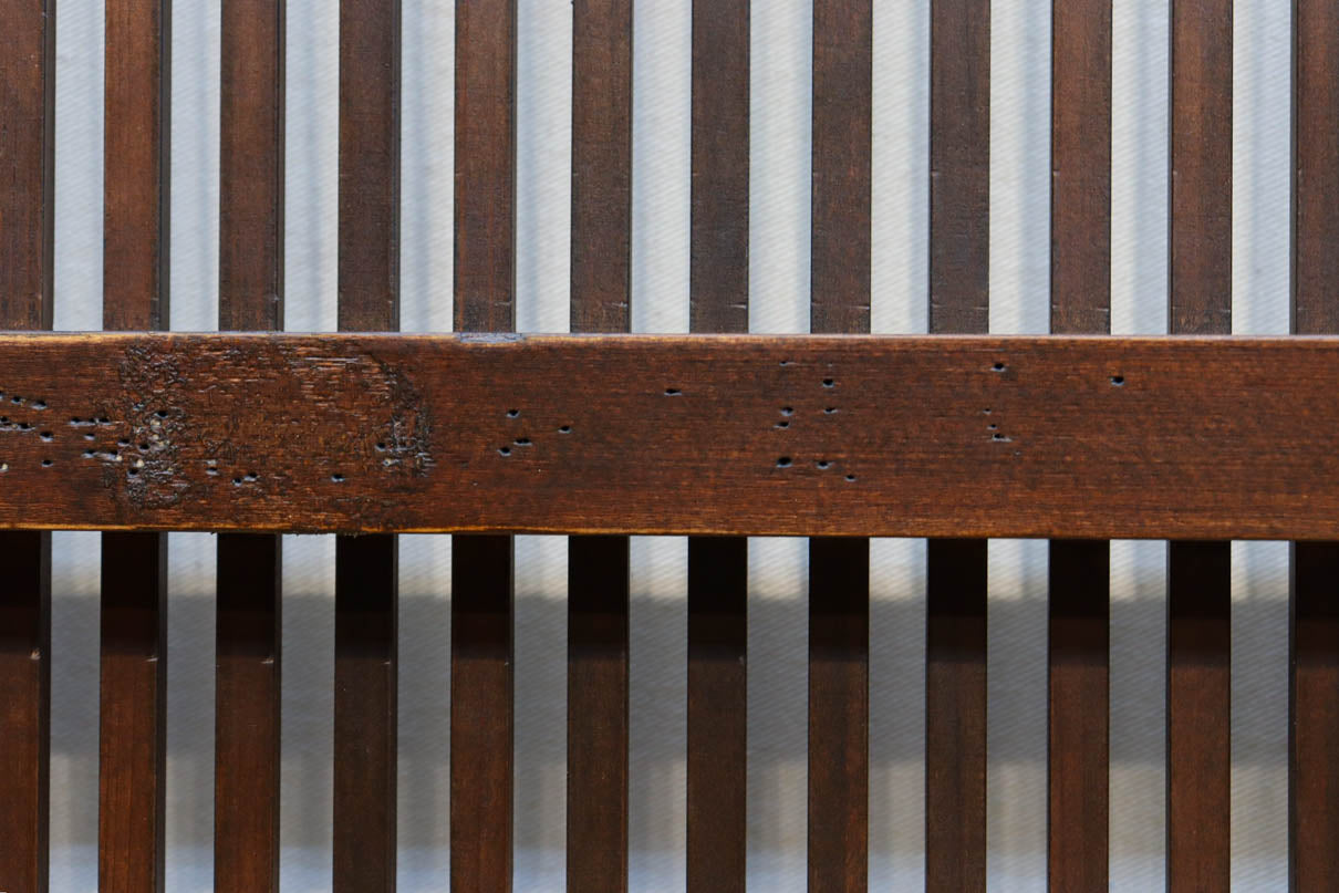 幅898ミリ　繊細な格子作りで和の趣きある大阪格子戸　F8457　在庫2枚