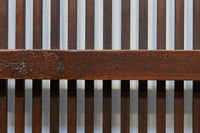 幅898ミリ　繊細な格子作りで和の趣きある大阪格子戸　F8457　在庫2枚