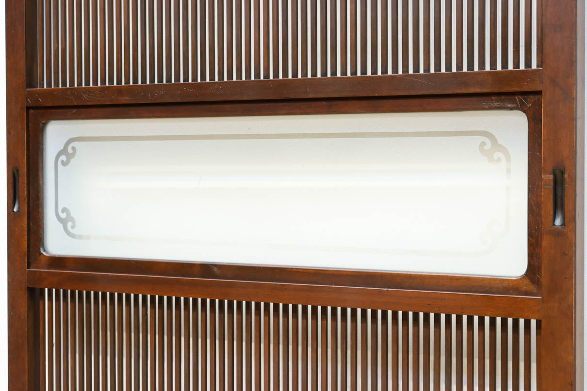 幅898ミリ　繊細な格子作りで和の趣きある大阪格子戸　F8457　在庫2枚