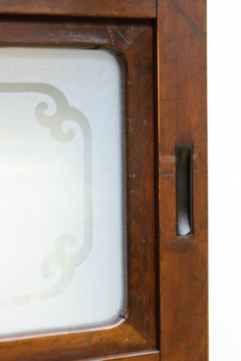 幅898ミリ　繊細な格子作りで和の趣きある大阪格子戸　F8457　在庫2枚