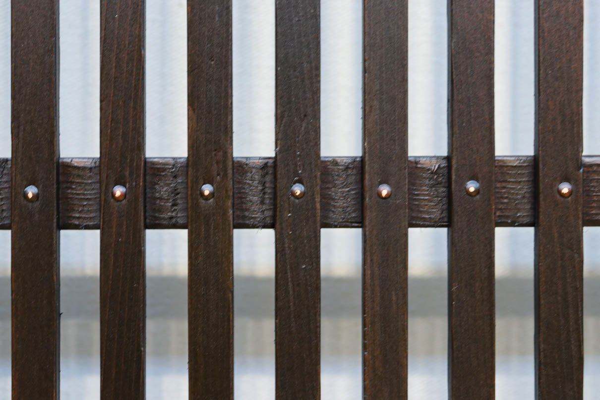 幅897ミリ　横モールガラス窓で煌びやかな面持ちの大阪格子戸　F8458　在庫4枚