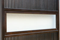 幅897ミリ　横モールガラス窓で煌びやかな面持ちの大阪格子戸　F8458　在庫4枚