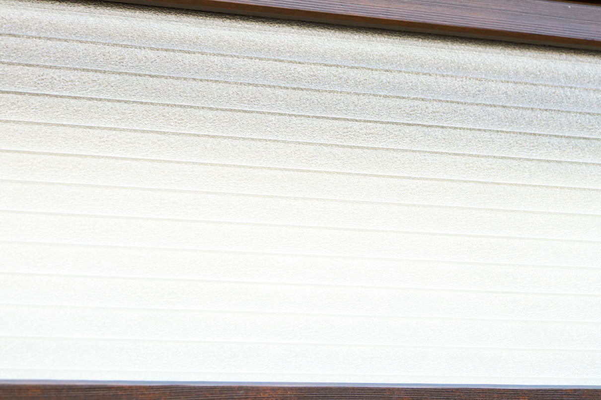 幅897ミリ　横モールガラス窓で煌びやかな面持ちの大阪格子戸　F8458　在庫4枚