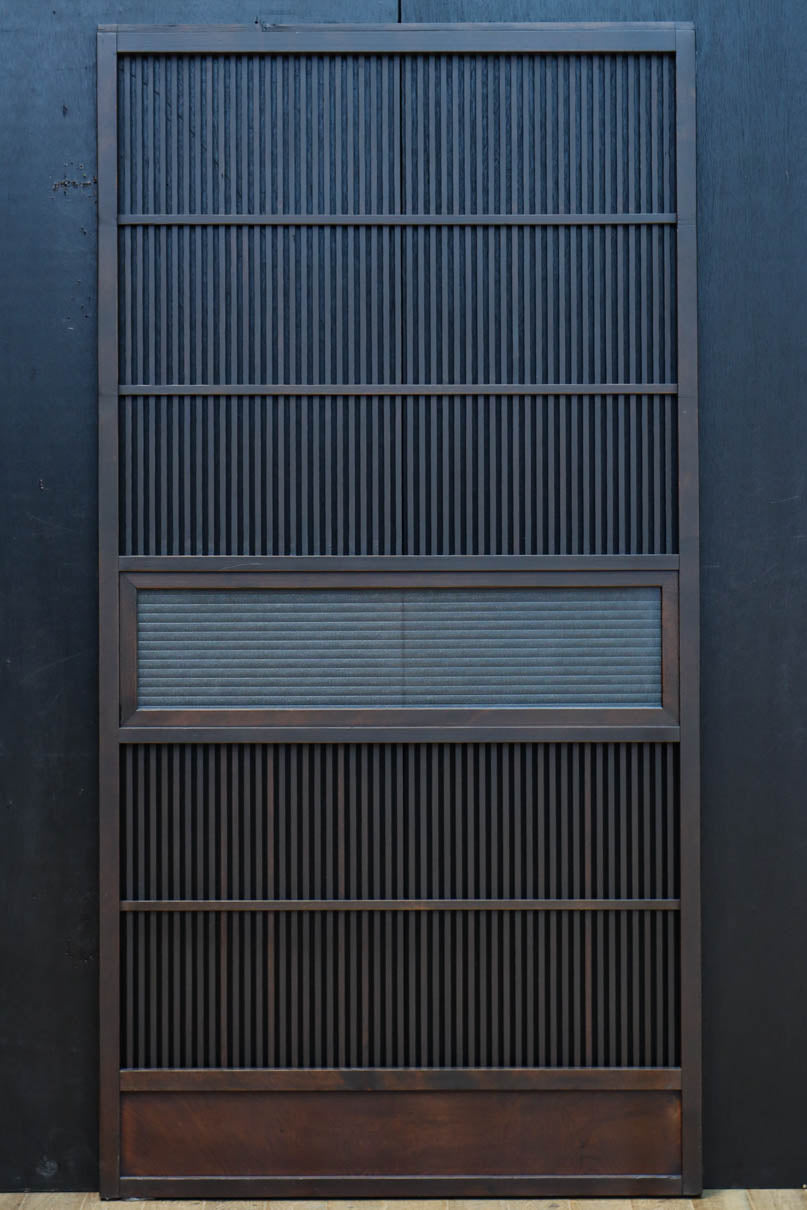 幅897ミリ　横モールガラス窓で煌びやかな面持ちの大阪格子戸　F8458　在庫4枚