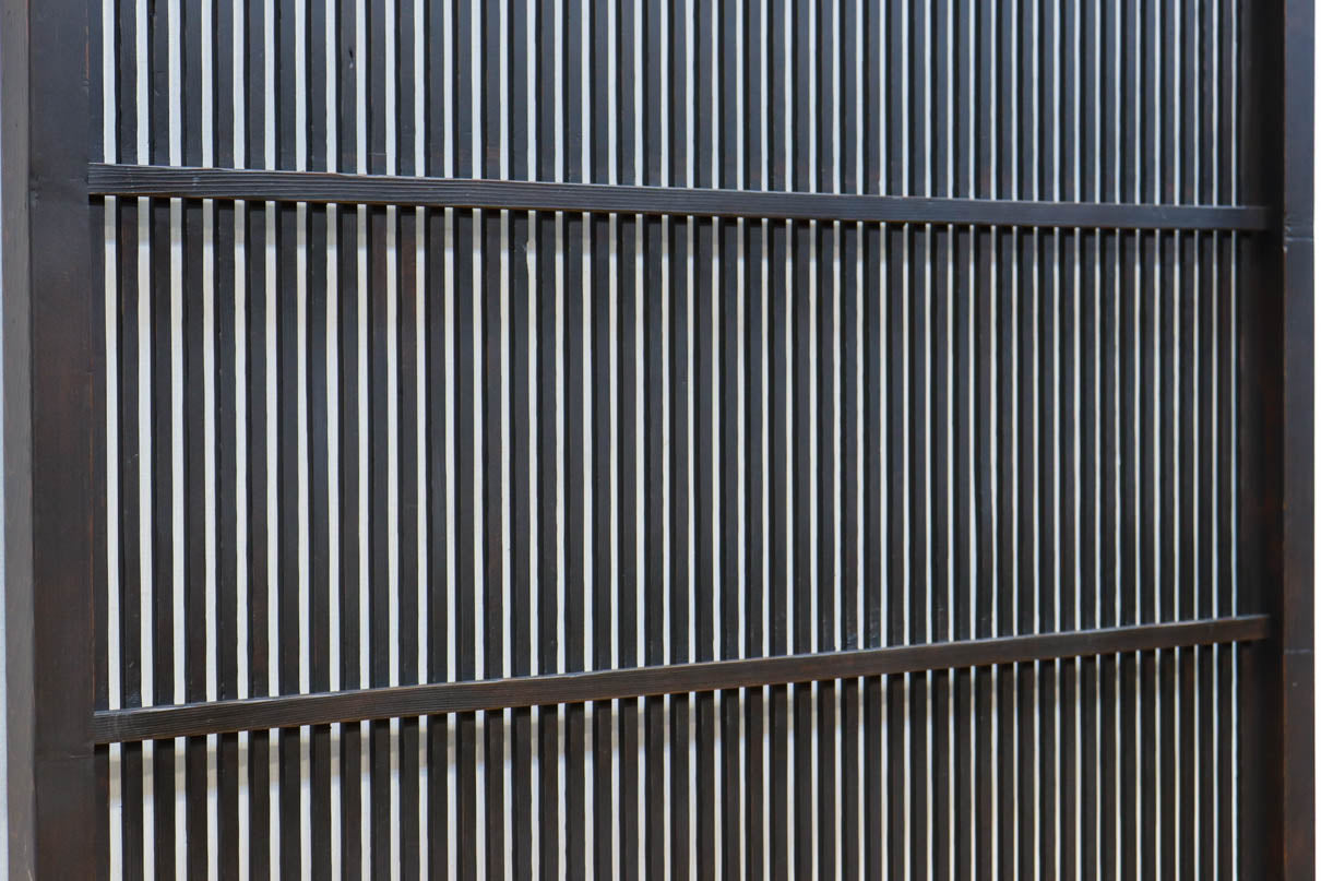 幅897ミリ　横モールガラス窓で煌びやかな面持ちの大阪格子戸　F8458　在庫4枚