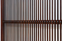 幅862ミリ　繊細な格子が引き立つ華やかな色彩の格子戸　F8464a　在庫2枚