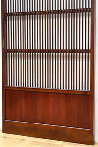 幅862ミリ　繊細な格子が引き立つ華やかな色彩の格子戸　F8464a　在庫2枚