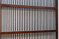 幅862ミリ　繊細な格子が引き立つ華やかな色彩の格子戸　F8464a　在庫2枚