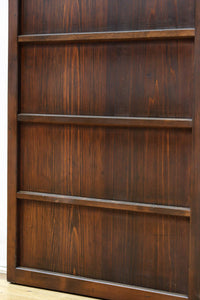 幅568ミリ　古色の落ち着いた風合いがモダンなスリム板戸　F8472　在庫1枚