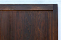 幅568ミリ　古色の落ち着いた風合いがモダンなスリム板戸　F8472　在庫1枚