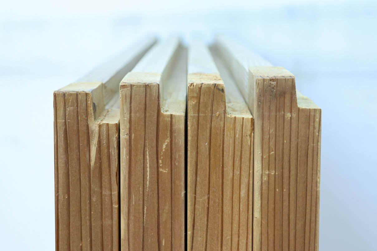 幅877ミリ 素地色の時代を重ねた味わいのある板戸 F8475 在庫4枚