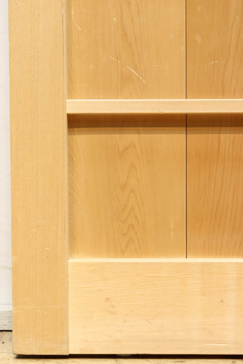 幅887ミリ　凛とした雰囲気の木地色の板戸　F8476　在庫2枚