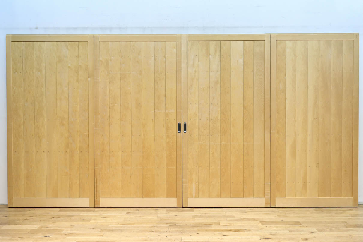 幅887ミリ　凛とした雰囲気の木地色の板戸　F8476　在庫2枚