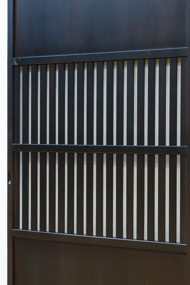 幅915ミリ　風情ある無双づくりの板戸　F8480　在庫1枚