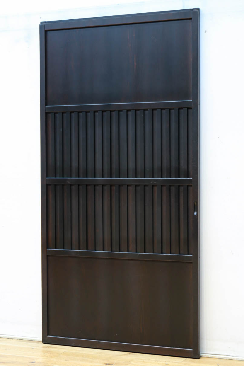 幅915ミリ　風情ある無双づくりの板戸　F8480　在庫1枚