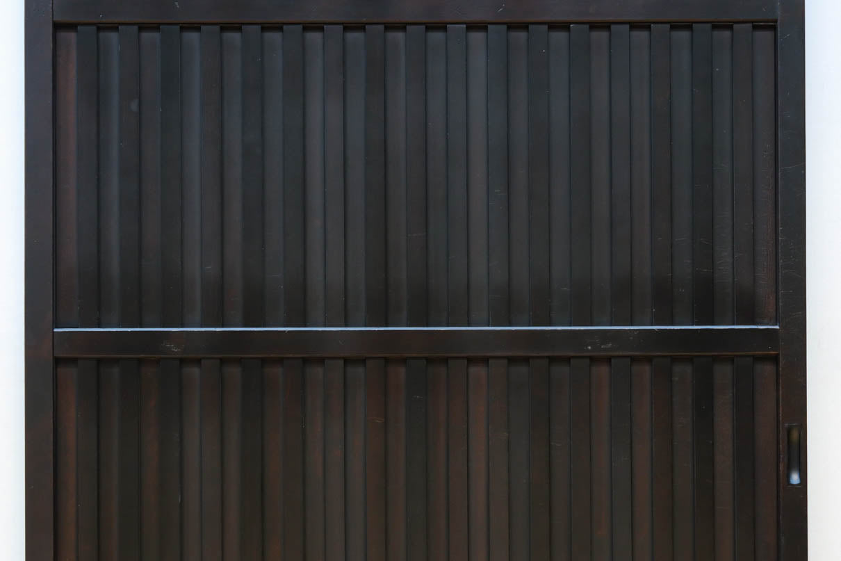 幅915ミリ　風情ある無双づくりの板戸　F8480　在庫1枚